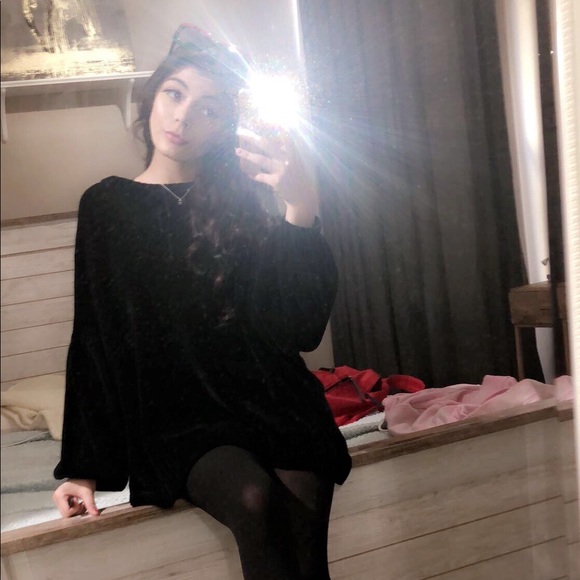 Meet your Posher, Chloey - Picture 1 of 5